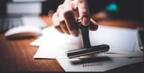 Mingəçevir Şəhər 1 Saylı Notariat Ofisinin Qayğıkeş və Etibarlı Notariusu – Elxan Hüseynovun Peşəkar Xidmətləri